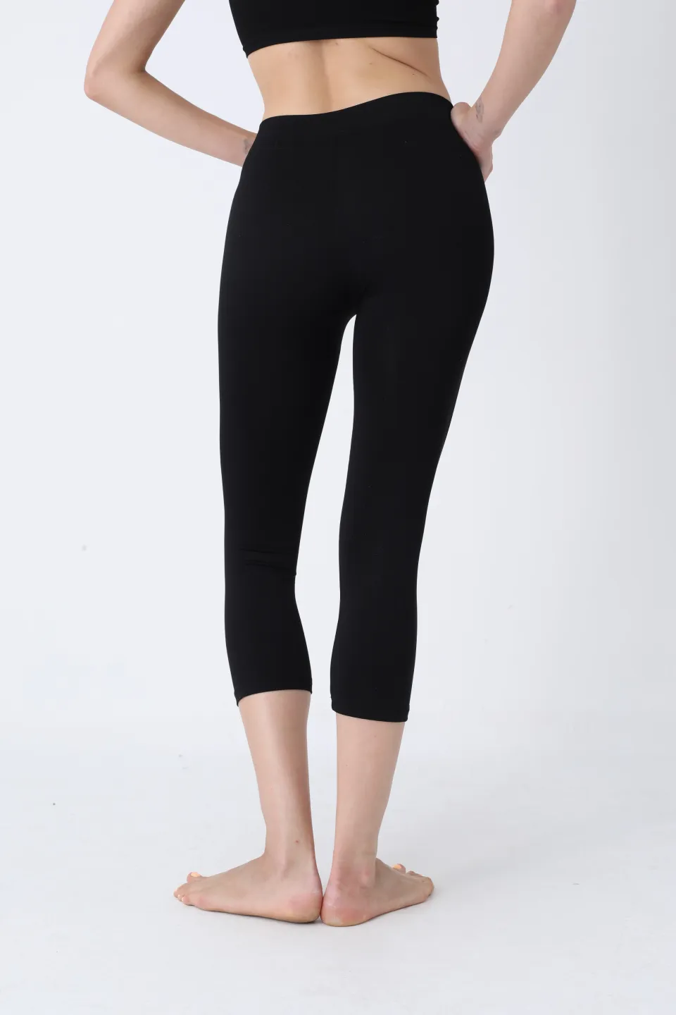 Colanți 3/4 damă negri cu talie înaltă – material opac, elastic