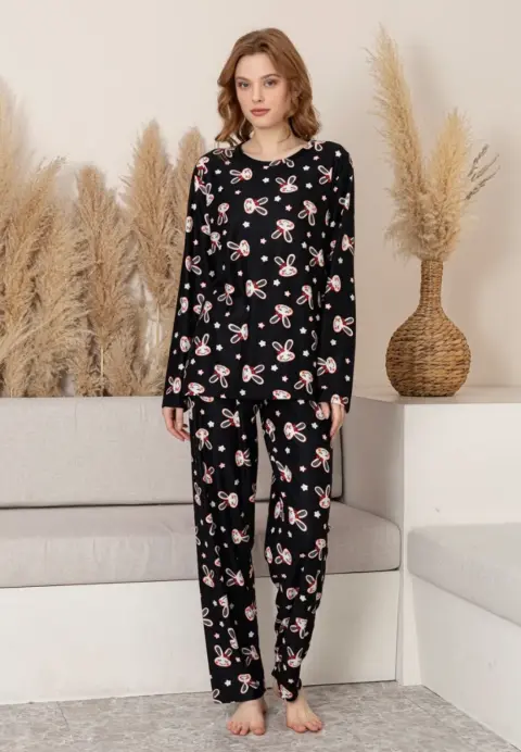 Pijama Damă Neagră cu Imprimeu Iepuraș – Mâneci și Pantaloni Lungi