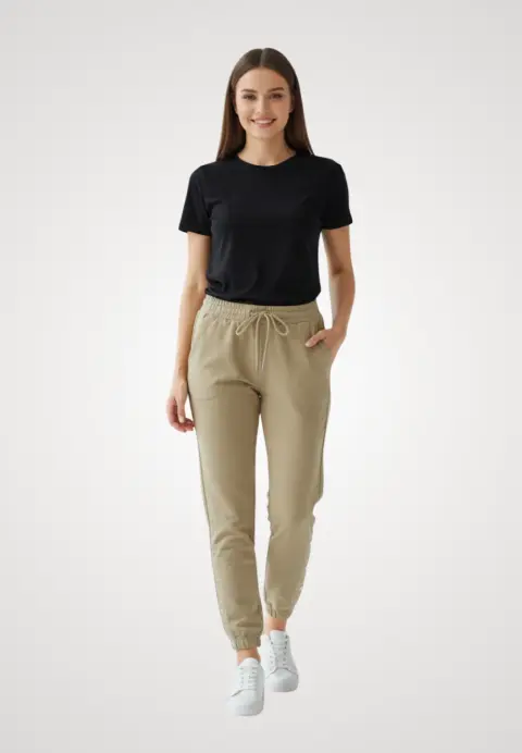 Pantaloni de trening damă crem cu capse decorative și buzunare