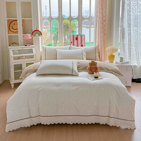 Lenjerie de pat  cu elastic si broderie, bumbac 100%. CREM, ALB CA-20