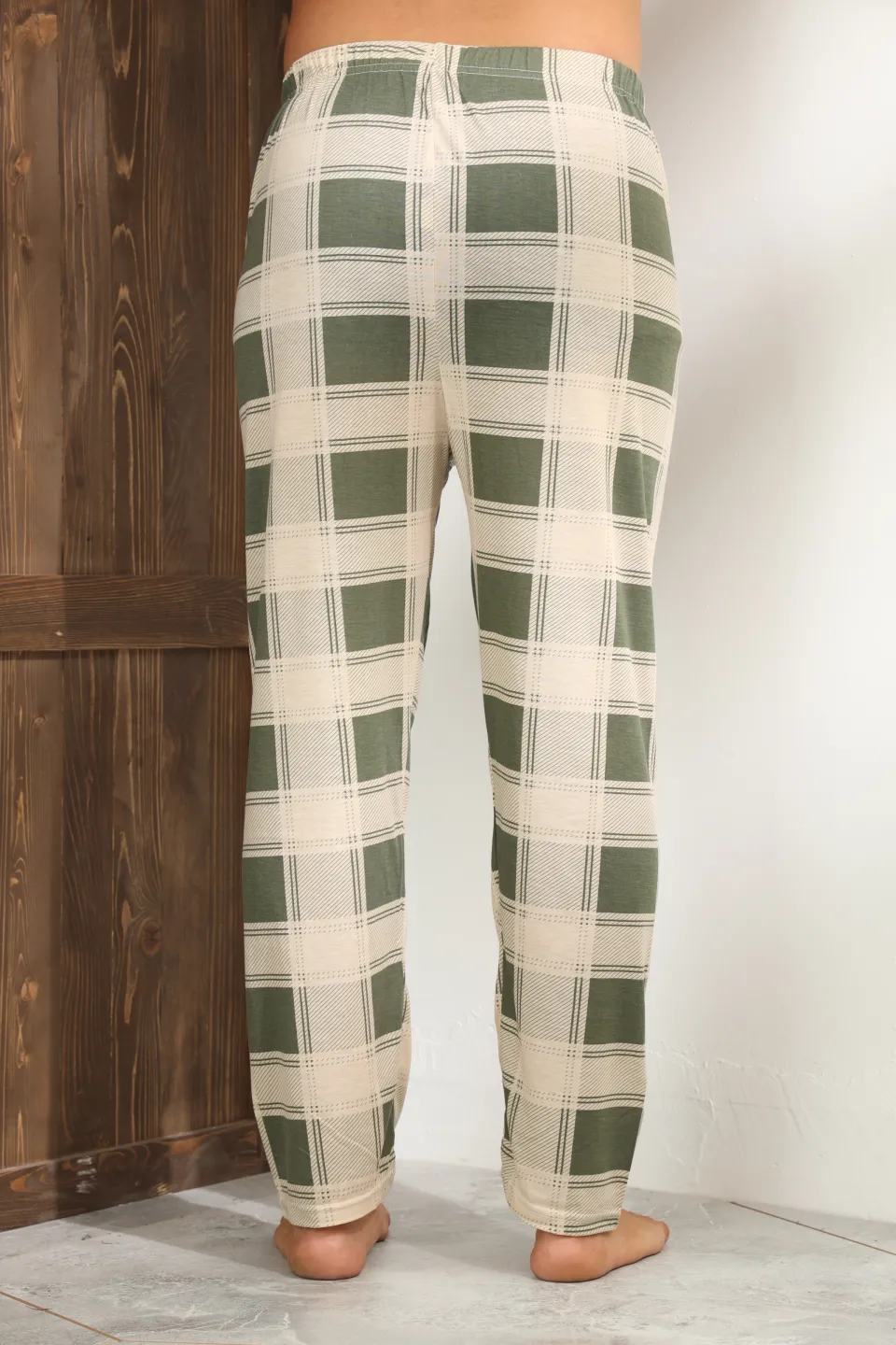 Pantaloni pijama bărbați bej cu pătrățele verzi – croială lejeră-big size