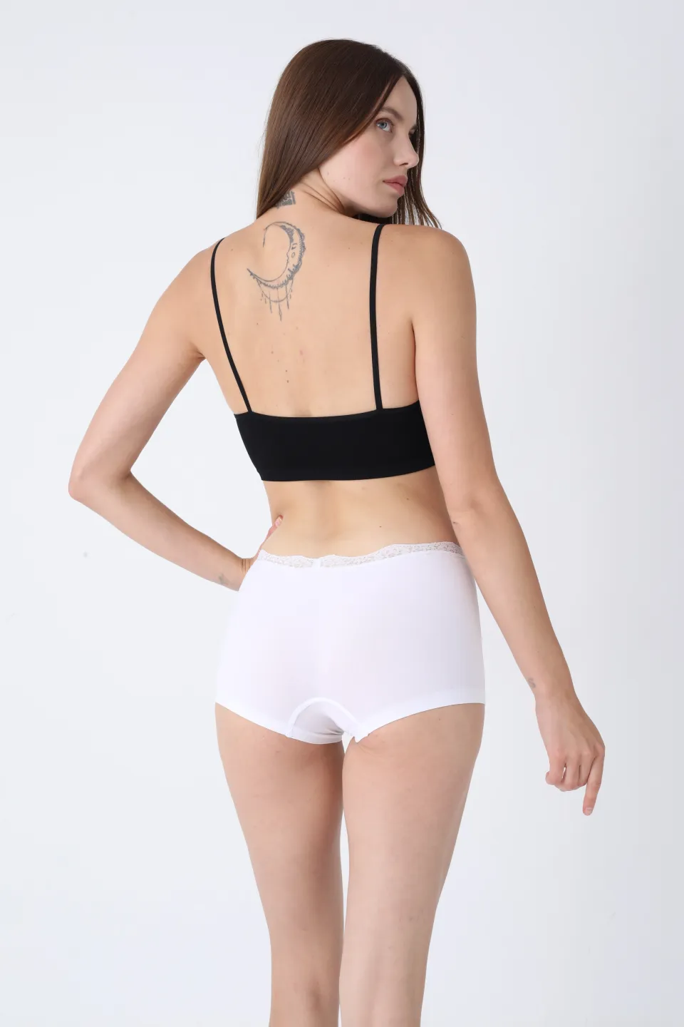 Boxeri damă albi – material subțire, tiv din dantelă