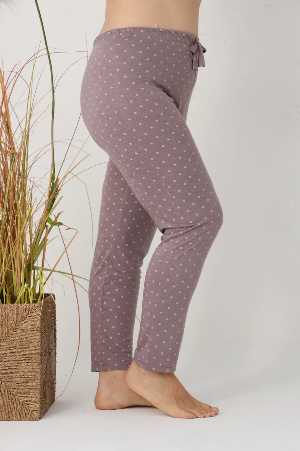 Pantaloni de pijama damă Big Size, gri cu buline roz