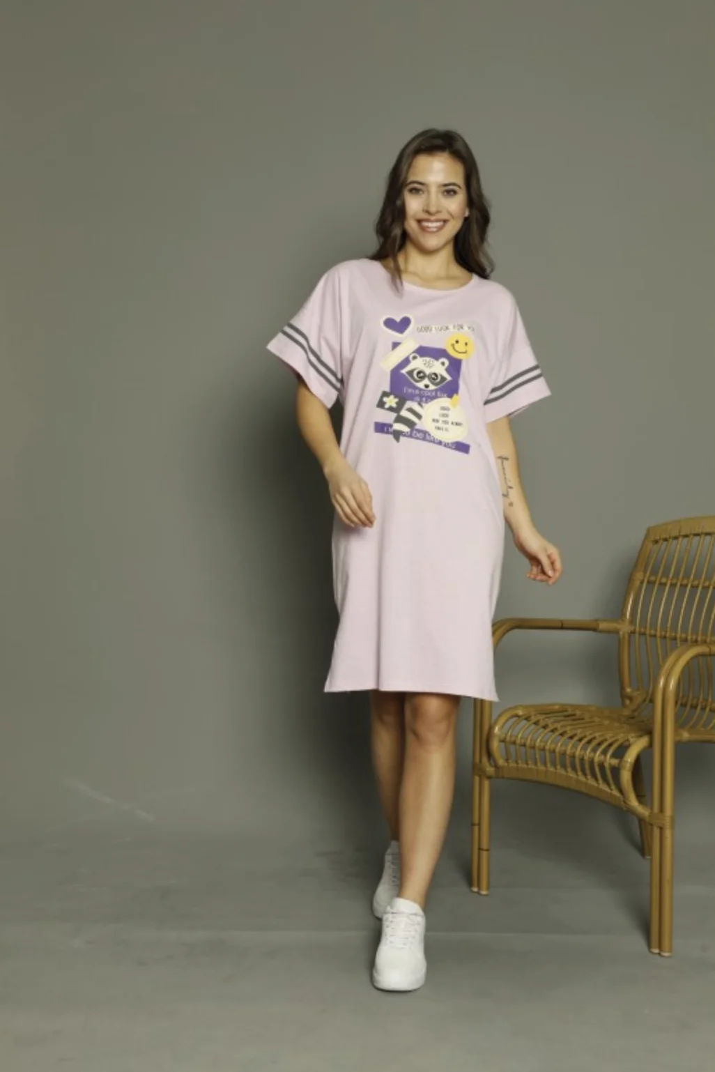 Rochie casual damă cu mânecă scurtă, până la genunchi, imprimeu Good Luck, mov