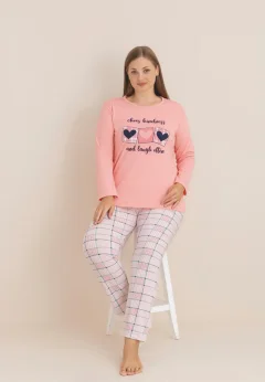 Pijama damă Big Size roz cu mânecă lungă și pantaloni lungi, imprimeu cu inimioare