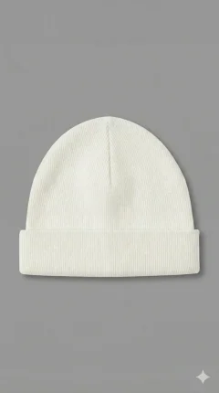 Căciuliță albă pentru copii, raiată și dublată ALB