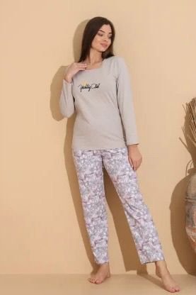Pijama damă gri „Yachting Club” cu pantaloni lungi floral – 100% bumbac — imagine 3