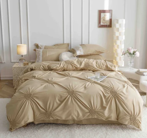 Lenjerie de Pat Dublu din Finet 6 pcs - Inimi Brodate BEIGE