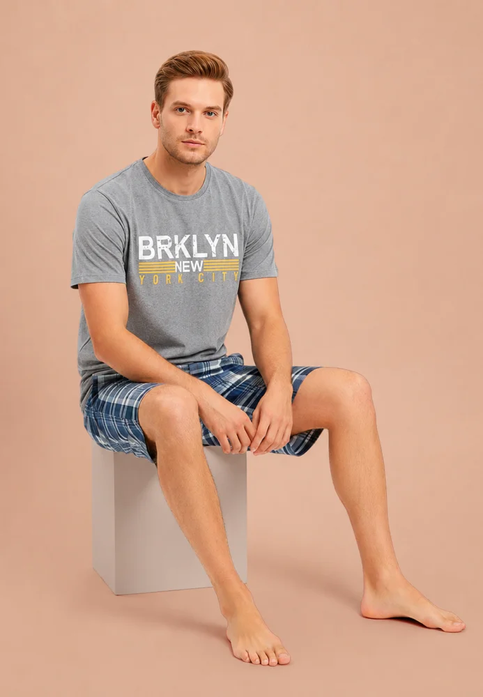 Pijama de barbati gri , tricou si short