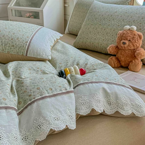 Lenjerie de pat  cu elastic si broderie, bumbac 100%, CREM, VERDE, CV-23 — imagine 2