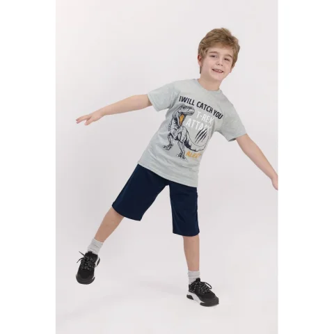 Pijama pentru băieței cu mânecă scurtă și pantaloni 3/4, model T-Rex Attack, gri