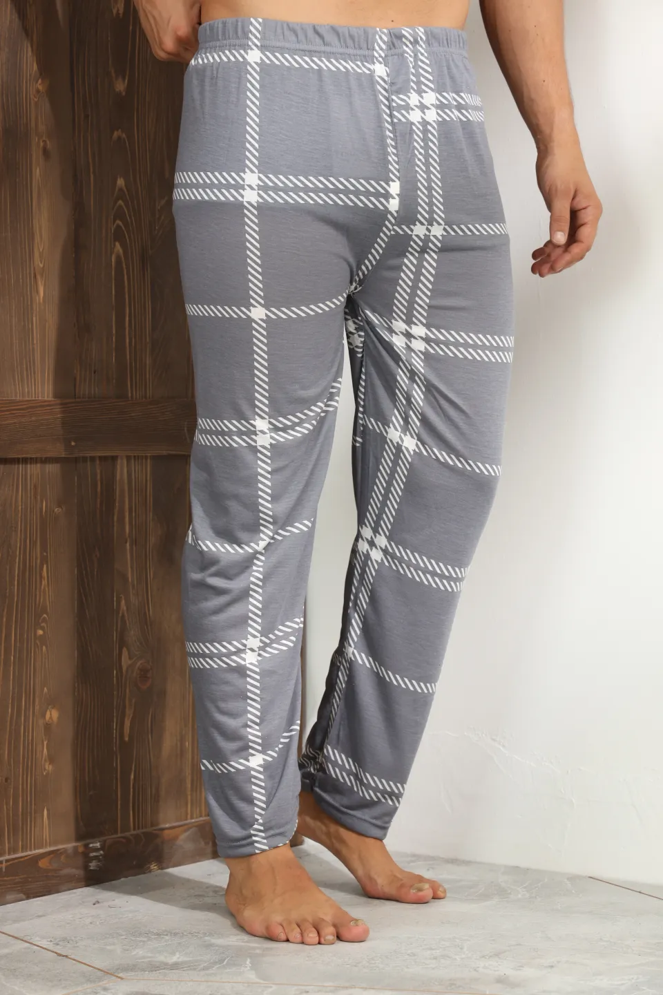 Pantaloni pijama bărbați gri închis cu carouri albe – croială lejeră