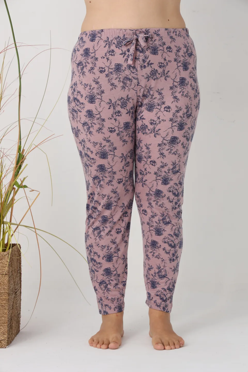Pantaloni de pijama damă Big Size, roz cu flori albastre