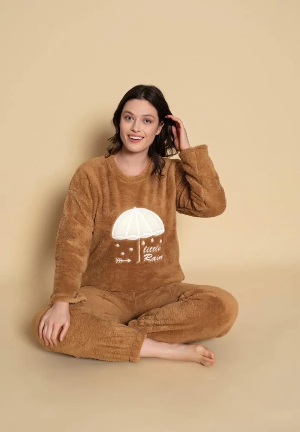 Pijama damă „COCOLINO” maro cu imprimeu „Little Rain”