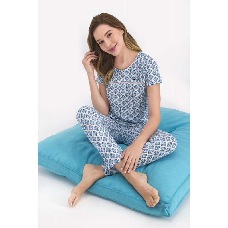 Pijama dama, bluza maneca scurta alb-albastru cu imprimeu floricele si pantaloni lungi