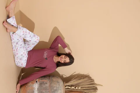 Pijama damă grena „PARIS” cu pantaloni lungi floral – 100% bumbac