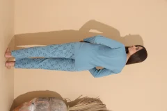 Pijama damă albastru deschis, bluză „Cute” cu ursuleț și pantaloni cu imprimeu ursuleți – 100% bumbac