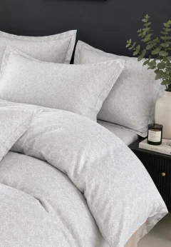 Lenjerie de pat finet cu elastic 6 piese – model trandafiri gri închis pe fond gri deschis