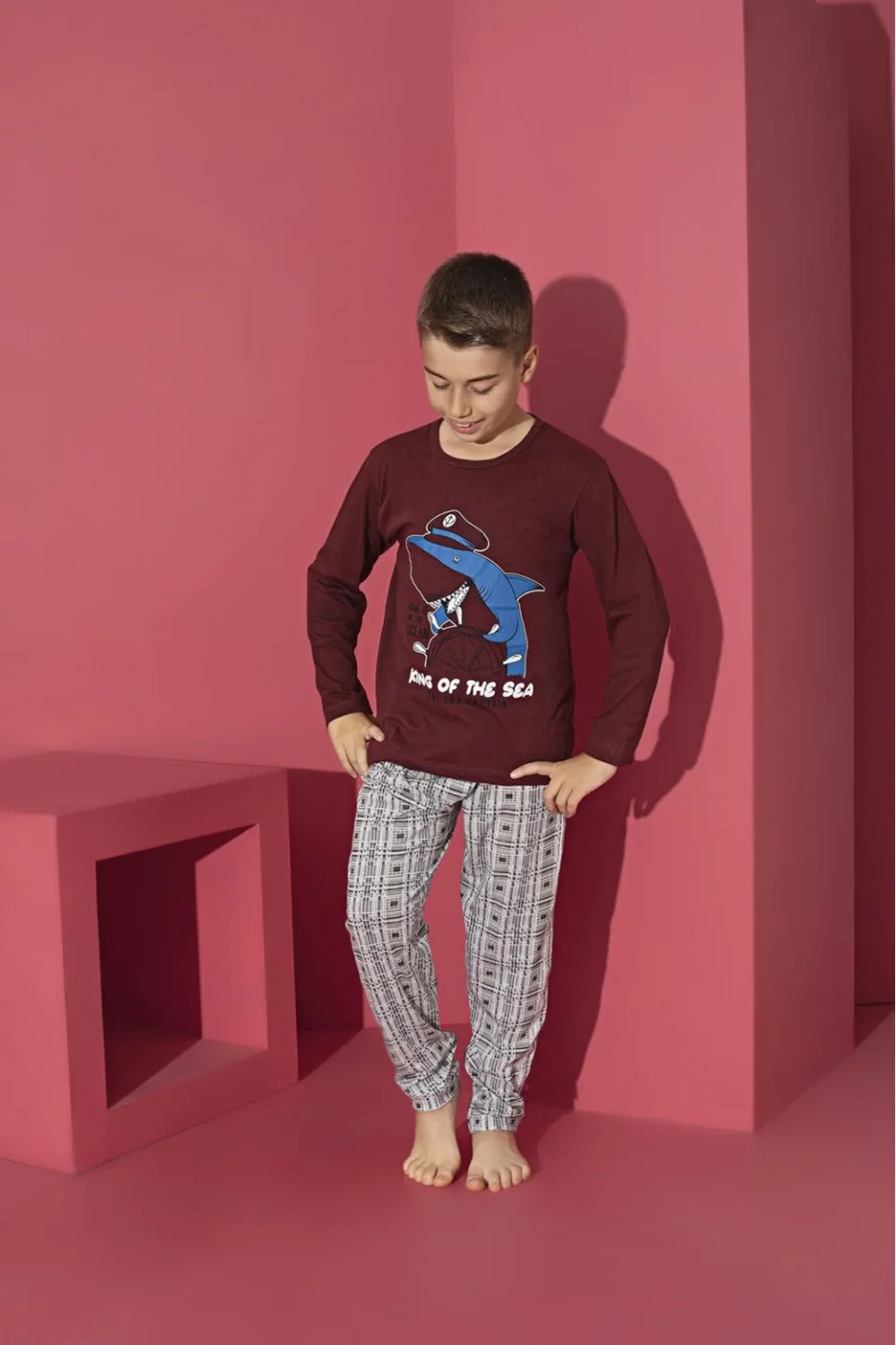 Pijama băieți cu mânecă lungă și pantaloni lungi, imprimeu King Of The Sea, rosu