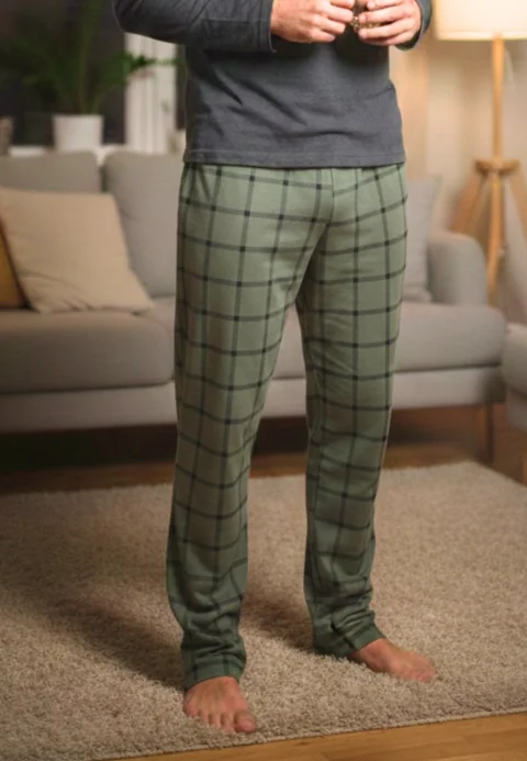 Pantaloni pijama bărbați verde închis cu pătrățele negre, croială lejeră