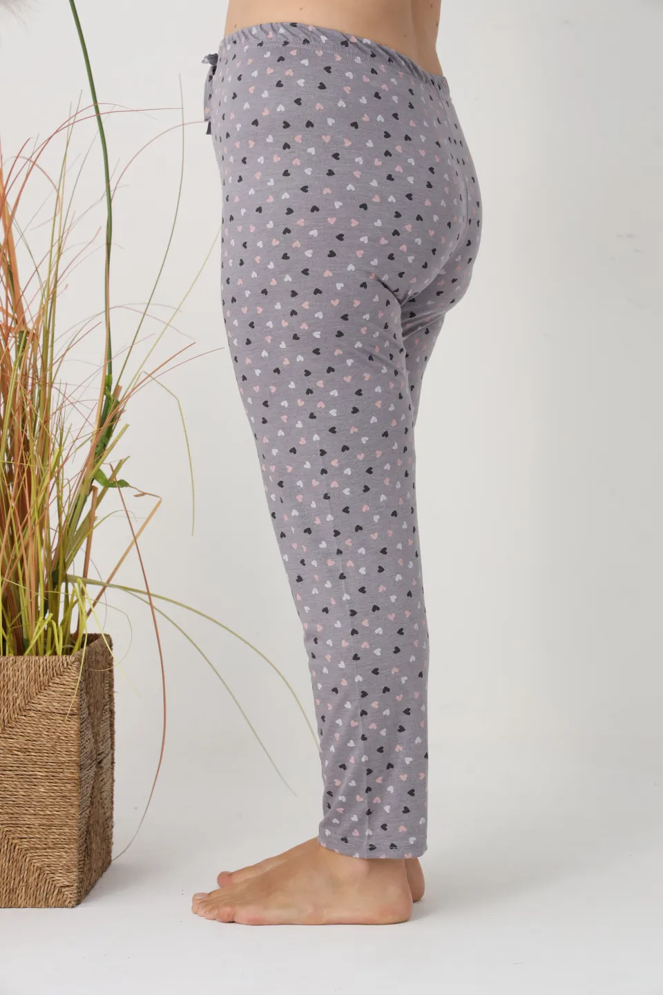 Pantaloni de pijama damă Big Size, gri cu inimioare colorate