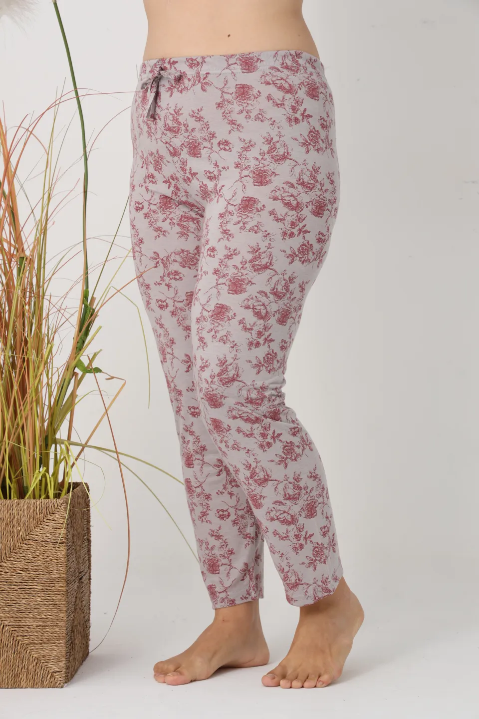 Pantaloni de pijama damă Big Size, gri cu flori vișinii