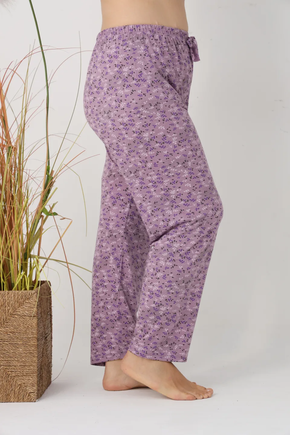 Pantaloni de pijama damă Big Size, mov cu flori multicolore