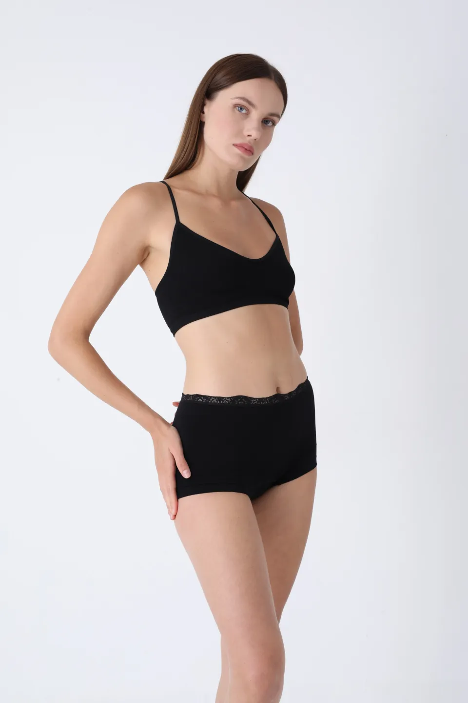 Boxeri damă negri– material subțire, tiv din dantelă