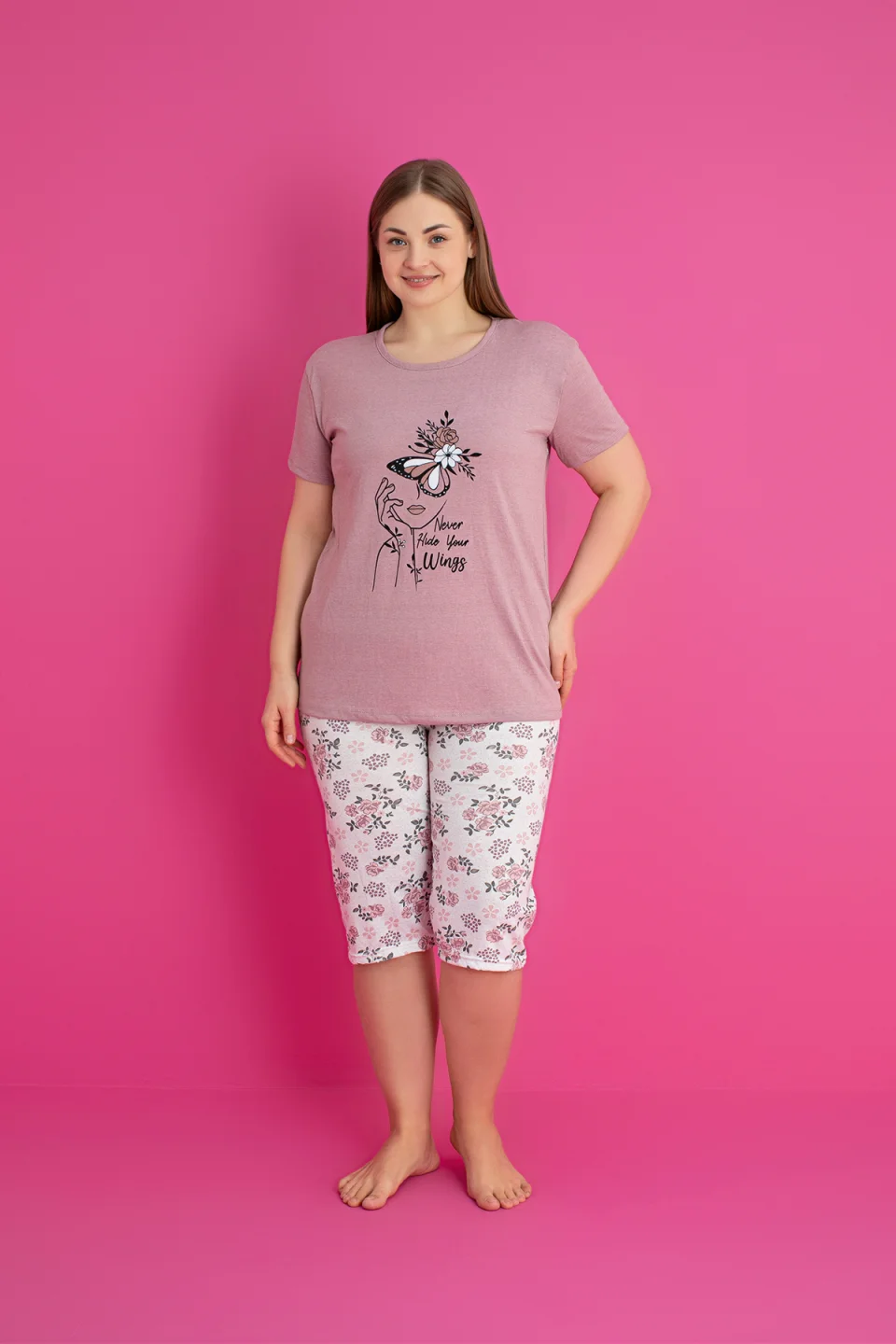 Pijama damă bumbac mărime mare – Set 2 piese: tricou + pantaloni 3/4 imprimeu NEVER HIDE YOUR WINGS