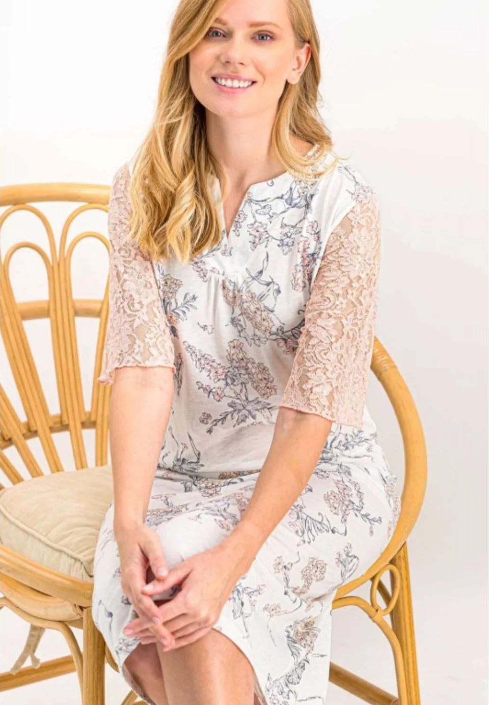 Rochie damă până la genunchi, cu bretele subțiri, model în dungi multicolore (Kopya)