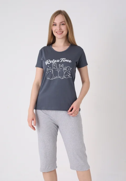 Pijama damă cu model de Paște, gri – tricou bumbac și pantaloni 3/4