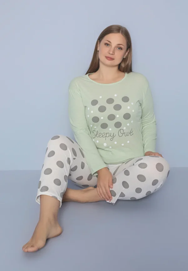 Pijama damă Big Size, bluza verde și pantaloni albi cu buline, mânecă lungă și pantaloni lungi