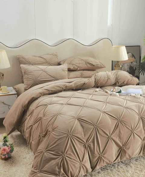 Lenjerie de pat din catifea cu pliuri, 4 piese, pentru pat dublu, culoare BEJ — imagine 1