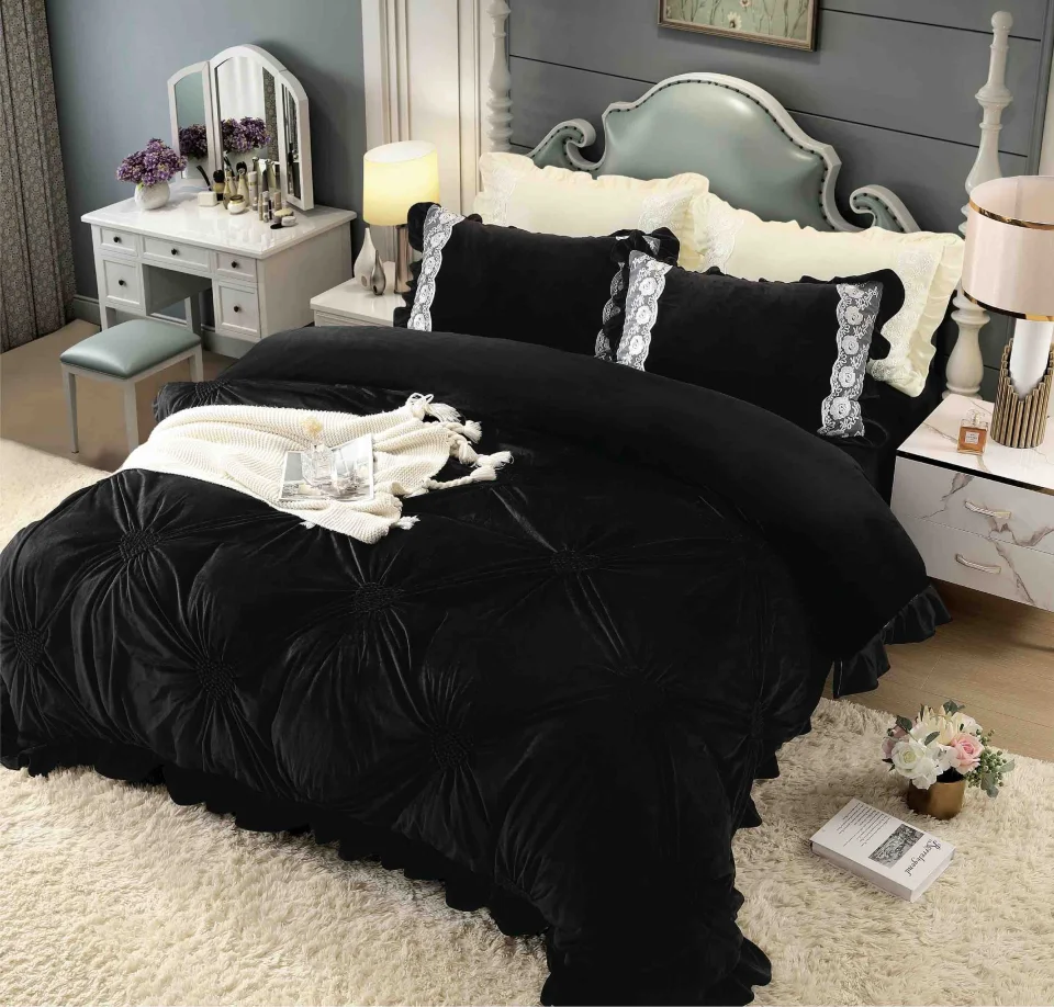 Lenjerie de pat din catifea cu pliuri si dantela, 4 piese, pentru pat dublu, culoare NEGRU