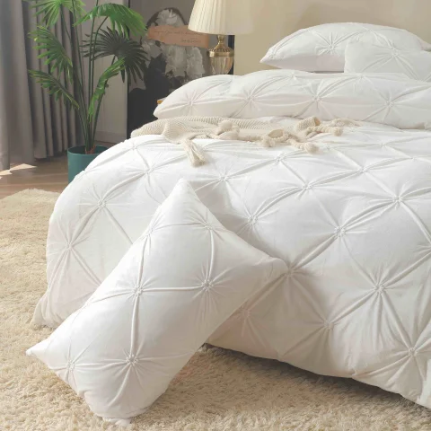 Lenjerie de pat din catifea cu pliuri, 4 piese, pentru pat dublu, culoare ALB — imagine 3
