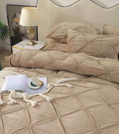 Lenjerie de pat din catifea cu pliuri, 4 piese, pentru pat dublu, culoare BEJ — imagine 3