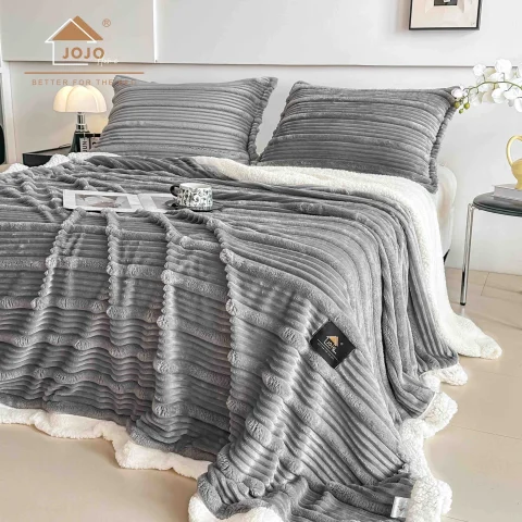 Patura premiu 3D cu blanita, +2 fete perna , GRI DESCHIS — imagine 1