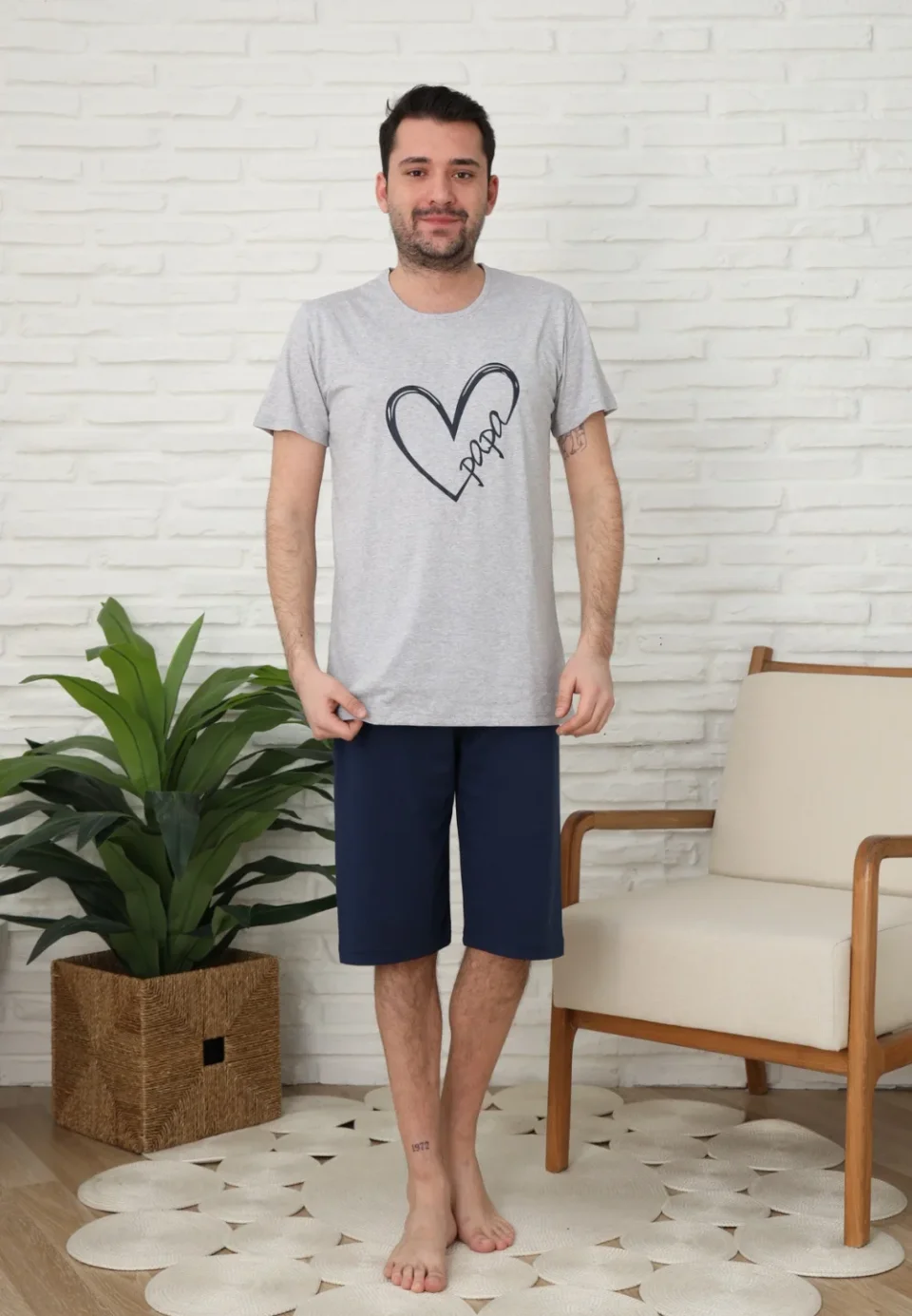 Pijama familie-bărbați, bumbac, mânecă scurtă și pantaloni 3/4 , culoare gri, imprimeu inima
