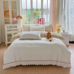 Lenjerie de pat  cu elastic si broderie, bumbac 100%. CREM, ALB CA-20
