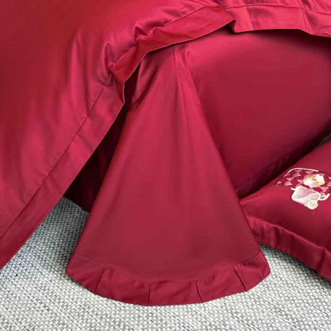 Lenjerie de pat 4pcs, satin premium cu broderie, de lux BORDO — imagine 3
