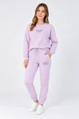 Trening damă din bumbac 100%, cu pantaloni lungi și bluză cu imprimeu text, lila
