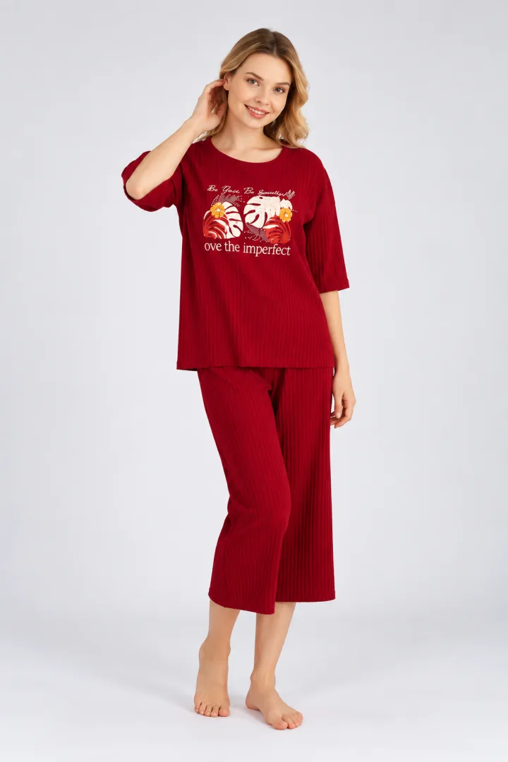 Pijama de damă pe bordo