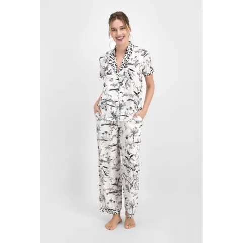 Pijama Dama – Bluza cu Nasturi și Imprimeu Leopard