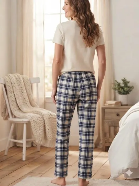 Pantaloni de pijama de dama alb cu blumarin