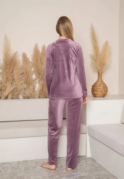 Pijama damă toamnă-iarnă roz pudră din catifea cu imprimeu „AWE”