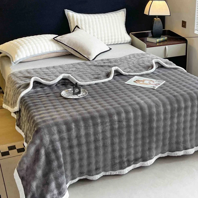 Pătură Cocolino Pufoasă din Microfibră Plușată, cu Bordură Albă, 200x230 cm, Textură Soft