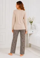 Pijama de dama bej cu maneca lunga si pantaloni lungi leopard