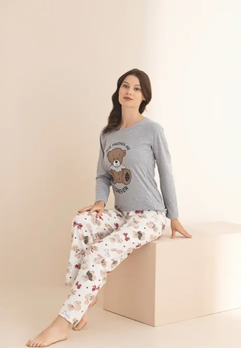 Pijama damă gri , imprimeu cu ursuleț și text „True Friends Are Forever”