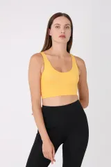 Bustieră damă lejeră, cu bretele late, fără push-up și fără balene, galben
