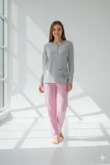 Pijama damă, mânecă lungă și pantaloni lungi gri cu floare